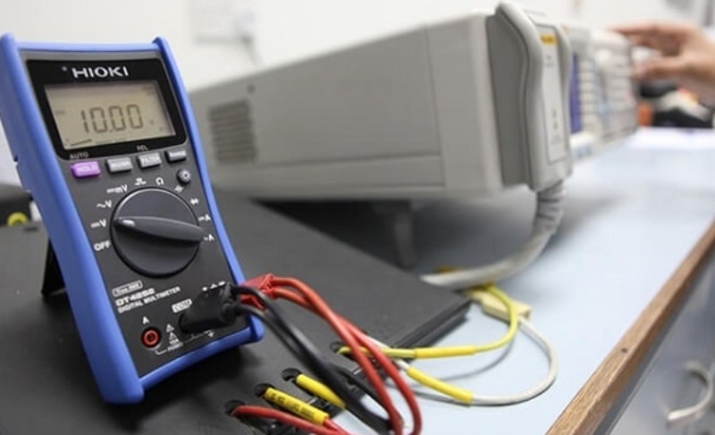 Dùng thiết bị đo để xác định chính xác điểm chập