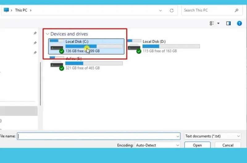 Mở ổ đĩa C: trên máy tính