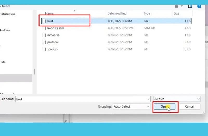 Chọn file hosts và nhấn Open